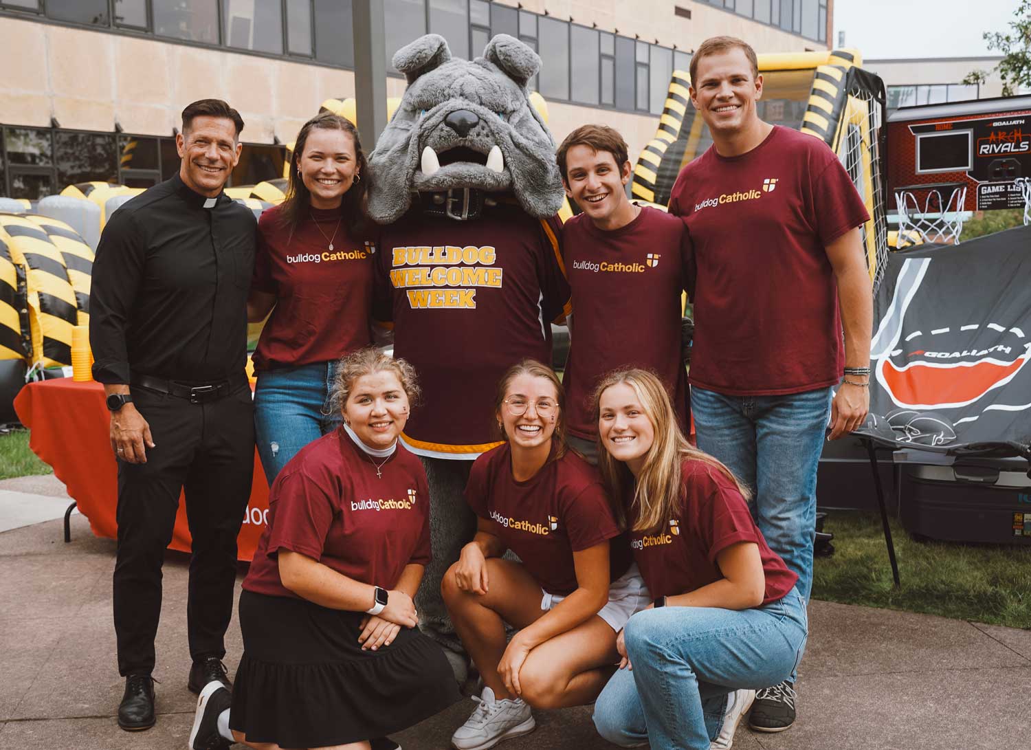 LIP00095-frMikeSchmitz-umd-bulldogMascot-frMike-1500px